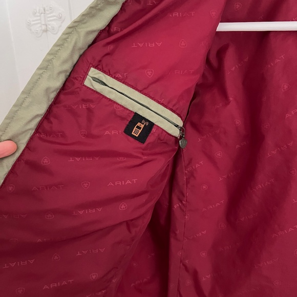 Ariat Quilted Zip Vest Size in Olive Green Size Medium - Picture 6 of 8